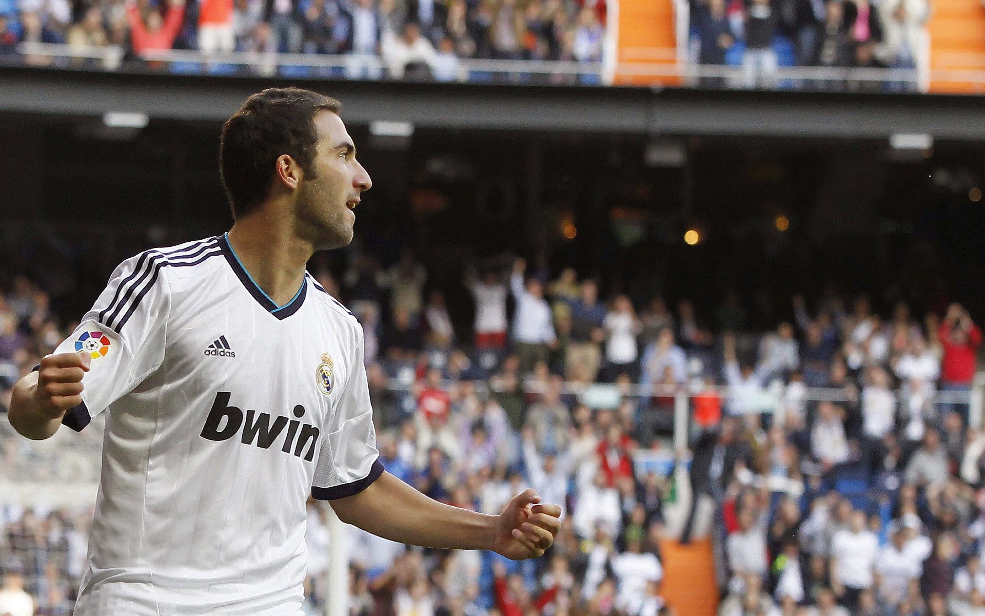 美加墨世界杯焦点战前瞻，凯尔特人式攻防能否客场带走湖人般的坚韧？